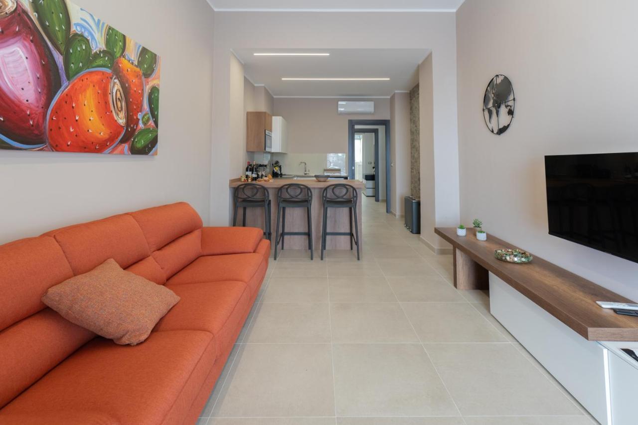 Iitana Luxury Apartment - Fronte Mare Con Vasca Idromassaggio Aeroporto di Catania Fontana Rossa Esterno foto