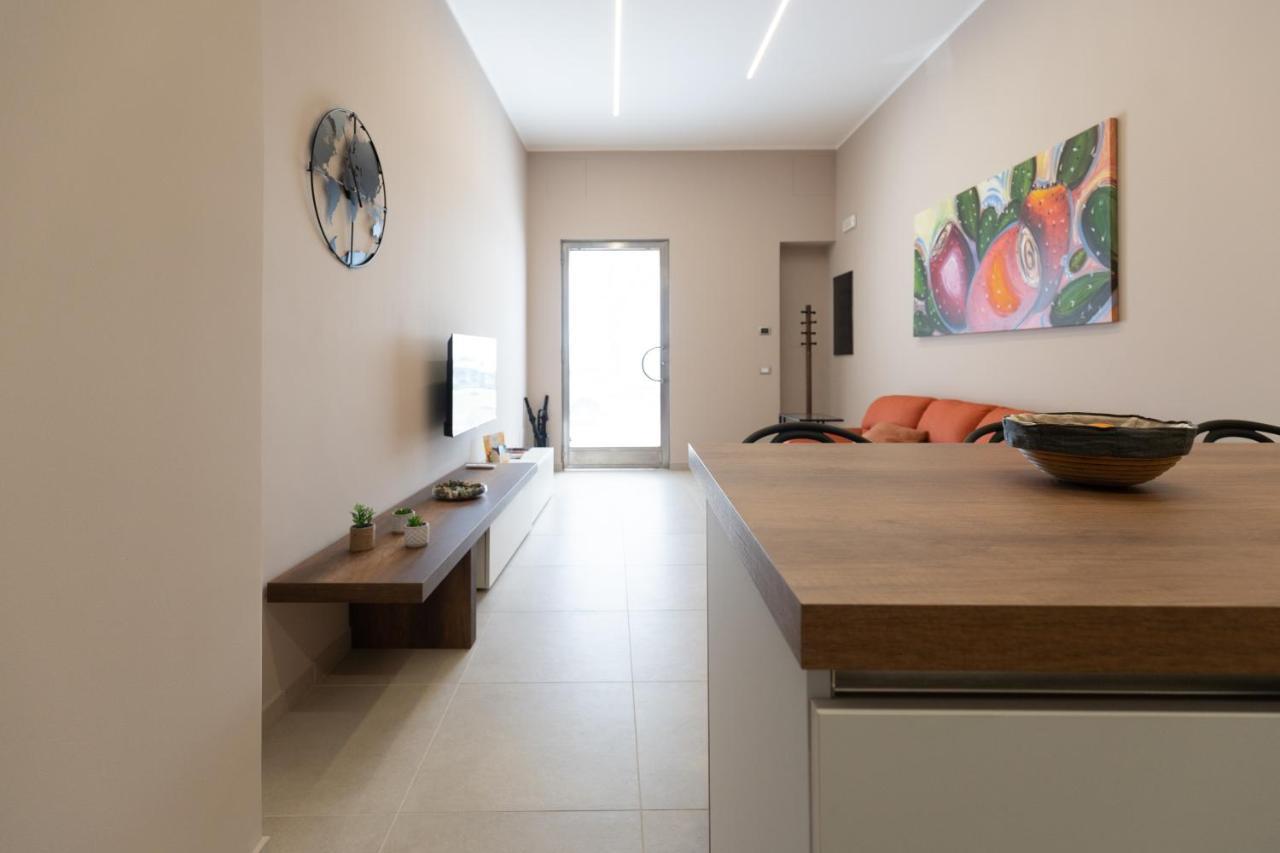 Iitana Luxury Apartment - Fronte Mare Con Vasca Idromassaggio Aeroporto di Catania Fontana Rossa Esterno foto