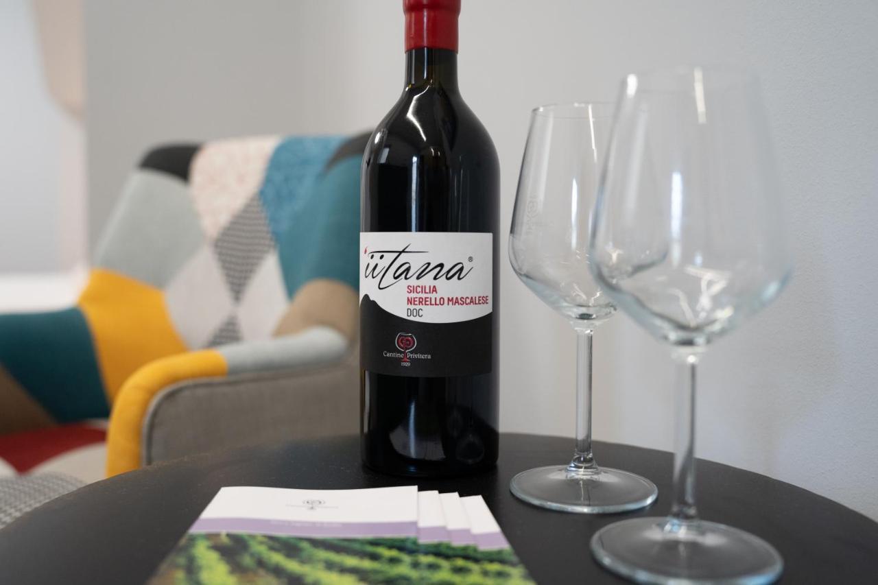 Iitana Luxury Apartment - Fronte Mare Con Vasca Idromassaggio Aeroporto di Catania Fontana Rossa Esterno foto