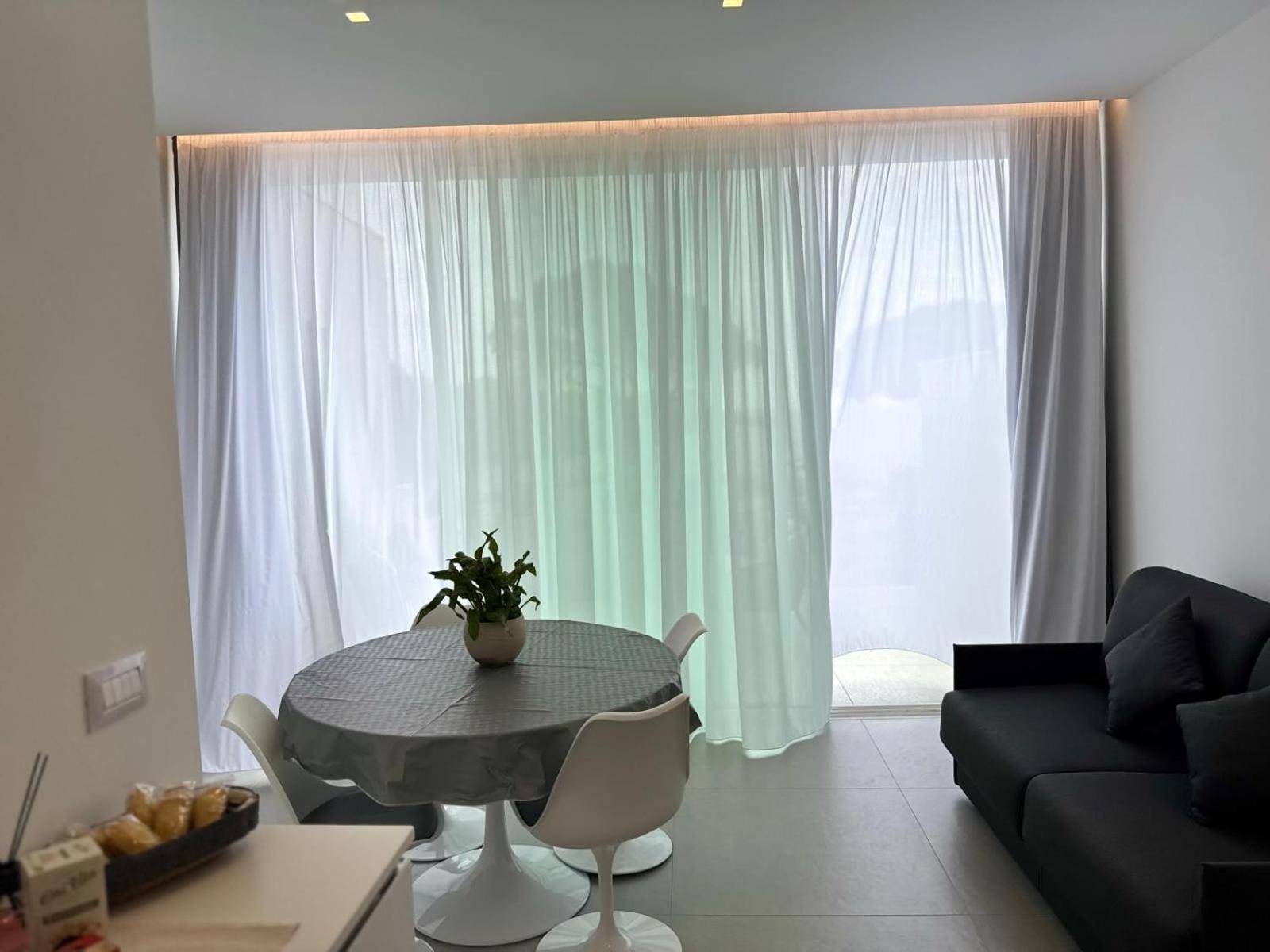 Iitana Luxury Apartment - Fronte Mare Con Vasca Idromassaggio Aeroporto di Catania Fontana Rossa Esterno foto